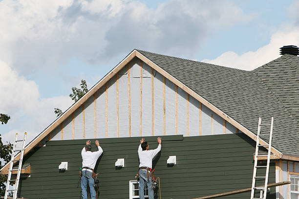Professional Siding technician working in Highland Park, NJ